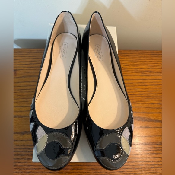 COACH Kora Black Patent Leather Slip-Ons Ballet Flats Womens Sz 8 - Picture 3 of 4